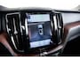 Volvo XC60 T8 Recharge AWD Ultimate Dark Panoramadak - Luchtvering voor/achter - Adaptieve Cruise Control - Head up - 360° Surround View - Harman Kardon - Stoelverwarming voor/achter - Stoelventilatie -