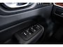 Volvo XC60 T8 Recharge AWD Ultimate Dark Panoramadak - Luchtvering voor/achter - Adaptieve Cruise Control - Head up - 360° Surround View - Harman Kardon - Stoelverwarming voor/achter - Stoelventilatie -