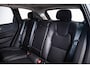 Volvo XC60 T8 Recharge AWD Ultimate Dark Panoramadak - Luchtvering voor/achter - Adaptieve Cruise Control - Head up - 360° Surround View - Harman Kardon - Stoelverwarming voor/achter - Stoelventilatie -
