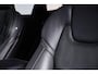 Volvo XC60 T8 Recharge AWD Ultimate Dark Panoramadak - Luchtvering voor/achter - Adaptieve Cruise Control - Head up - 360° Surround View - Harman Kardon - Stoelverwarming voor/achter - Stoelventilatie -