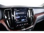 Volvo XC60 T8 Recharge AWD Ultimate Dark Panoramadak - Luchtvering voor/achter - Adaptieve Cruise Control - Head up - 360° Surround View - Harman Kardon - Stoelverwarming voor/achter - Stoelventilatie -