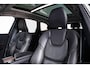 Volvo XC60 T8 Recharge AWD Ultimate Dark Panoramadak - Luchtvering voor/achter - Adaptieve Cruise Control - Head up - 360° Surround View - Harman Kardon - Stoelverwarming voor/achter - Stoelventilatie -