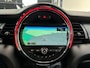 MINI Cooper Mini 1.5 Serious Business | Panoramadak | John Cooper Works | Parkeersensoren achter | 18 inch | NL auto |