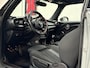 MINI Cooper Mini 1.5 Serious Business | Panoramadak | John Cooper Works | Parkeersensoren achter | 18 inch | NL auto |