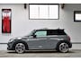 MINI Cooper Mini 1.5 Serious Business | Panoramadak | John Cooper Works | Parkeersensoren achter | 18 inch | NL auto |