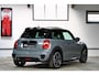 MINI Cooper Mini 1.5 Serious Business | Panoramadak | John Cooper Works | Parkeersensoren achter | 18 inch | NL auto |