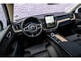 Volvo XC60 2.0 T6 Plug-in hybrid AWD Ultra Dark | Facelift | Panoramadak | Harman Kardon | Trekhaak | Stoel en Stuurverwarming | Head Up Display | FULL LED Koplampen |
