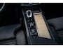 Volvo XC60 2.0 T6 Plug-in hybrid AWD Ultra Dark | Facelift | Panoramadak | Harman Kardon | Trekhaak | Stoel en Stuurverwarming | Head Up Display | FULL LED Koplampen |