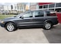 Volvo XC70 2.5 T Kinetic, Zeer netjes, All-seasons, trekhaak, PDC, Cruise control, leder