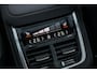 Volvo XC90 2.0 T8 Plug-in Hybrid AWD Ultra Dark | Facelift | Luchtvering | Bowers & Wilkins Audio | Head-up Display | 360 camera | Nappaleder | Stoelventilatie | Stoelmassage | Trekhaak | Alarm | Keyless Entry | Elektrische Achterklep | Matrix LED Koplampen