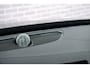 Volvo XC90 2.0 T8 Plug-in Hybrid AWD Ultra Dark | Facelift | Luchtvering | Bowers & Wilkins Audio | Head-up Display | 360 camera | Nappaleder | Stoelventilatie | Stoelmassage | Trekhaak | Alarm | Keyless Entry | Elektrische Achterklep | Matrix LED Koplampen