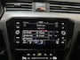 Volkswagen Passat Variant 1.5 TSI 150pk DSG Business Navigatie Parkeersensoren Trekhaak