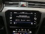 Volkswagen Passat Variant 1.5 TSI 150pk DSG Business Navigatie Parkeersensoren Trekhaak