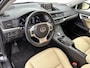 Lexus CT 200h Luxury Line Leder | Stoelverwarming | Mark Levinson audio | Camera | PDC | Cruise