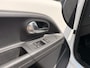 Volkswagen Up! 1.0 move up! BlueMotion 5DRS AUTOMAAT LEDER STOELVERWARMING NAVI 19DKM