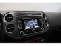 Volkswagen Tiguan 1.4 TSI R-Line Edition 2015 | Trekhaak Uitklapbaar | Parkeersensoren | Achteruitrij Camera | Elektrische Stoel | Navigatie | Cruise Control | Onderhoudshistorie | 2 Sleutels