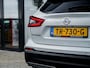Nissan Qashqai 1.2 Tekna | 1e Eigenaar | Trekhaak | Bose HiFi Audio | Parelmoer White | Panoramadak | Stoelverwarming | Dode Hoek Detectie | 360 Camera | Navigatie | Climate Control | Cruise Control | Origineel Nederlands |