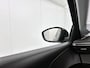 Peugeot 208 Style 75pk | Navigatie | Achteruitrijcamera | Airco | Cruise Control | Parkeersensoren | Led koplampen | Apple Carplay / Android Auto | Bluetooth | DAB+ radio | Elektrisch inklapbare spiegels | Donker getint glas | 16" lichtmetalen velgen |