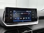 Peugeot 208 Style 75pk | Navigatie | Achteruitrijcamera | Airco | Cruise Control | Parkeersensoren | Led koplampen | Apple Carplay / Android Auto | Bluetooth | DAB+ radio | Elektrisch inklapbare spiegels | Donker getint glas | 16" lichtmetalen velgen |