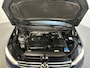Volkswagen Touran 1.5 TSI 150pk DSG Comfortline Business Camera Trekhaak Navigatie DAB+ App-Connect