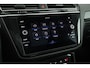 Volkswagen Tiguan 1.4 TSI 245pk eHybrid R-Line Business+ Trekhaak 360Camera Keyless Stoelverwarming Virtual Cockpit Navigatie Panoramadak