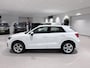 Audi Q2 35 TFSI CoD Sport Pro Line Achteropkomend Verkeer Waarschuwing | Airco | Autonomous Emergency Braking | Cruise Control | Lederen Sportstuur | Lichtmetalen Velgen 17'' | Multimedia-Voorbereiding | Navigatiesysteem | Parkeersensor Achter | Regensensor | Sportstoelen | Spraakbediening | Start/Stop Systeem | Wifi Voorbereiding | Aluminium Interieur Afwerking