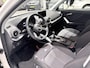 Audi Q2 35 TFSI CoD Sport Pro Line Achteropkomend Verkeer Waarschuwing | Airco | Autonomous Emergency Braking | Cruise Control | Lederen Sportstuur | Lichtmetalen Velgen 17'' | Multimedia-Voorbereiding | Navigatiesysteem | Parkeersensor Achter | Regensensor | Sportstoelen | Spraakbediening | Start/Stop Systeem | Wifi Voorbereiding | Aluminium Interieur Afwerking