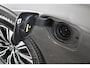Volvo V60 T8 455PK AWD Plus Bright | Trekhaak | Leder | Schuifdak |