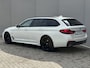 BMW 5-Serie Touring 530e High Executive M-SPORT INDIVIDUAL / Dealer Onderhouden / Harman Kardon / 1.700 kg Trekgewicht / Elektrische Verstelbare Stoelen / Stoelverwarming / Parkeersensoren Voor en Achter / Elek. Achterklep / Navigatie /