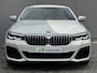 BMW 5-Serie Touring 530e High Executive M-SPORT INDIVIDUAL / Dealer Onderhouden / Harman Kardon / 1.700 kg Trekgewicht / Elektrische Verstelbare Stoelen / Stoelverwarming / Parkeersensoren Voor en Achter / Elek. Achterklep / Navigatie /
