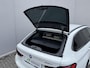 BMW 5-Serie Touring 530e High Executive M-SPORT INDIVIDUAL / Dealer Onderhouden / Harman Kardon / 1.700 kg Trekgewicht / Elektrische Verstelbare Stoelen / Stoelverwarming / Parkeersensoren Voor en Achter / Elek. Achterklep / Navigatie /