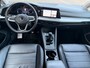 Volkswagen Golf 1.0 TSI / Apple CarPlay-Android / LEDER interieur + Stuur / Licht & Zicht Pakket / ALL-Season / 1e Eigenaar