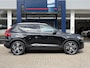 Volvo XC40 T4 Recharge Inscription / Automaat / NL-Auto / Dealer-Onderhouden / Vol-Leder / Elektr.-Uitklapbare Trekhaak / Pilot-Assist / Stoel- en Stuurverwarming / Adaptieve Cruise-Control Stop&Go / Climate-Control / Keyless / LED / Dodehoek-Detectie / Apple-Carplay & Android-Auto / DAB Radio-Bluetooth / Navi / Elektr.-Achterklep / PDC V+A / Camera / 19'' LMV / All-Season / ENZ.