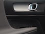 Volvo XC40 T4 Recharge Inscription / Automaat / NL-Auto / Dealer-Onderhouden / Vol-Leder / Elektr.-Uitklapbare Trekhaak / Pilot-Assist / Stoel- en Stuurverwarming / Adaptieve Cruise-Control Stop&Go / Climate-Control / Keyless / LED / Dodehoek-Detectie / Apple-Carplay & Android-Auto / DAB Radio-Bluetooth / Navi / Elektr.-Achterklep / PDC V+A / Camera / 19'' LMV / All-Season / ENZ.