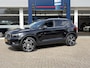 Volvo XC40 T4 Recharge Inscription / Automaat / NL-Auto / Dealer-Onderhouden / Vol-Leder / Elektr.-Uitklapbare Trekhaak / Pilot-Assist / Stoel- en Stuurverwarming / Adaptieve Cruise-Control Stop&Go / Climate-Control / Keyless / LED / Dodehoek-Detectie / Apple-Carplay & Android-Auto / DAB Radio-Bluetooth / Navi / Elektr.-Achterklep / PDC V+A / Camera / 19'' LMV / All-Season / ENZ.