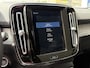 Volvo XC40 T4 Recharge Inscription / Automaat / NL-Auto / Dealer-Onderhouden / Vol-Leder / Elektr.-Uitklapbare Trekhaak / Pilot-Assist / Stoel- en Stuurverwarming / Adaptieve Cruise-Control Stop&Go / Climate-Control / Keyless / LED / Dodehoek-Detectie / Apple-Carplay & Android-Auto / DAB Radio-Bluetooth / Navi / Elektr.-Achterklep / PDC V+A / Camera / 19'' LMV / All-Season / ENZ.