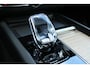 Volvo XC60 2.0 T6 Plug-in hybrid AWD Plus Dark | Lichtmetalen Velgen 19" | Allseason Banden | Trekhaak Elektrisch Uitklapbaar | Elektrisch Glazen Panorama-Dak | 360 Rondomzicht Camera | head-up Display | Stoelen Voor / Achter + Stuurwiel Verwarmend | Pilot Assist