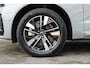 Volvo XC60 2.0 T6 Plug-in hybrid AWD Plus Dark | Lichtmetalen Velgen 19" | Allseason Banden | Trekhaak Elektrisch Uitklapbaar | Elektrisch Glazen Panorama-Dak | 360 Rondomzicht Camera | head-up Display | Stoelen Voor / Achter + Stuurwiel Verwarmend | Pilot Assist