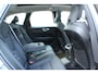 Volvo XC60 2.0 T6 Plug-in hybrid AWD Plus Dark | Lichtmetalen Velgen 19" | Allseason Banden | Trekhaak Elektrisch Uitklapbaar | Elektrisch Glazen Panorama-Dak | 360 Rondomzicht Camera | head-up Display | Stoelen Voor / Achter + Stuurwiel Verwarmend | Pilot Assist