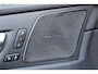 Volvo XC60 2.0 T6 Plug-in hybrid AWD Plus Dark | Lichtmetalen Velgen 19" | Allseason Banden | Trekhaak Elektrisch Uitklapbaar | Elektrisch Glazen Panorama-Dak | 360 Rondomzicht Camera | head-up Display | Stoelen Voor / Achter + Stuurwiel Verwarmend | Pilot Assist