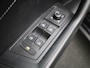 Volkswagen T-Roc 1.5 TSI R-Line 150 PK| Trekhaak Afneembaar | Navigatie | LED Plus | Stoelverwarming | Artvelours Interieur | Parkeersensoren Voor & Achter