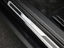Volkswagen T-Roc 1.5 TSI R-Line 150 PK| Trekhaak Afneembaar | Navigatie | LED Plus | Stoelverwarming | Artvelours Interieur | Parkeersensoren Voor & Achter