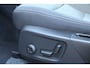 Volvo XC40 T4 Plug-in hybrid Plus Dark Semi Elektrische trekhaak | Verwarmbare Voorstoelen En Stuurwiel | Adaptieve Cruise Control | Apple carplay/Android auto | Achteruitrijcamera | Keyless