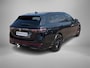 Volkswagen Passat Variant 1.5eHybrid 200kW/272PK R-Line Black Style DSG · Panoramadak · Navigatie · Trekhaak · Garantie t/m 12-03-2030 of 100000km.