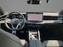 Volkswagen Passat Variant 1.5eHybrid 200kW/272PK R-Line Black Style DSG · Panoramadak · Navigatie · Trekhaak · Garantie t/m 12-03-2030 of 100000km.