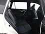 Toyota RAV4 2.5 Hybrid AWD Bi-Tone | Trekhaak | 1650kg trekvermogen | Stoel en stuurwiel verwarming |