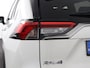 Toyota RAV4 2.5 Hybrid AWD Bi-Tone | Trekhaak | 1650kg trekvermogen | Stoel en stuurwiel verwarming |