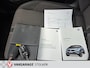 Volkswagen T-Roc 1.5 TSI Sport, Parelmoer, Zwart dak, Camera, Trekhaak, Navigatie.