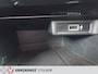 Volkswagen T-Roc 1.5 TSI Sport, Parelmoer, Zwart dak, Camera, Trekhaak, Navigatie.
