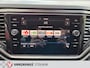 Volkswagen T-Roc 1.5 TSI Sport, Parelmoer, Zwart dak, Camera, Trekhaak, Navigatie.